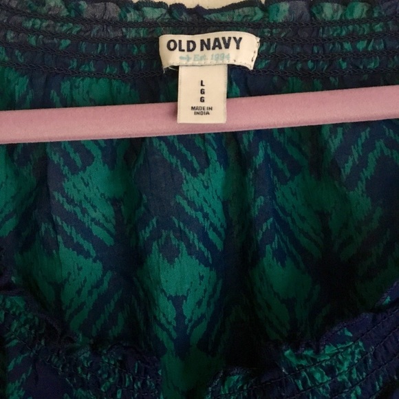 Old navy top - Picture 3 of 3